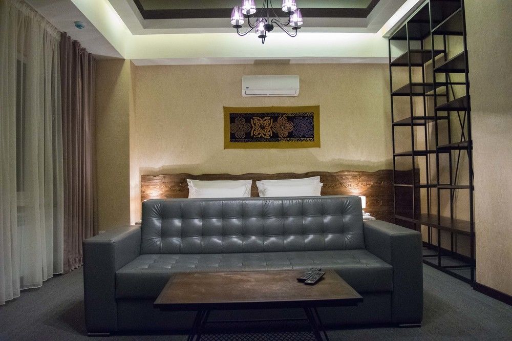 My Hotel Бишкек Экстерьер фото