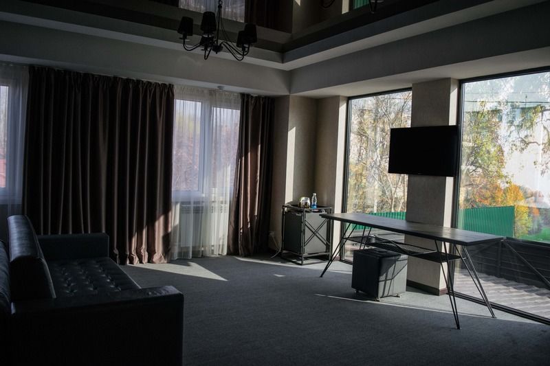 My Hotel Бишкек Экстерьер фото