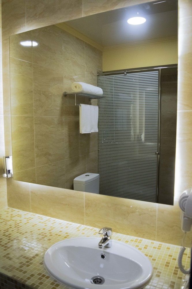 My Hotel Бишкек Экстерьер фото