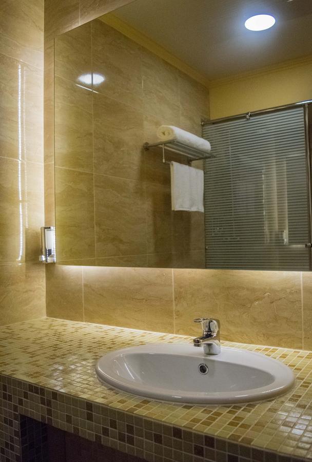 My Hotel Бишкек Экстерьер фото